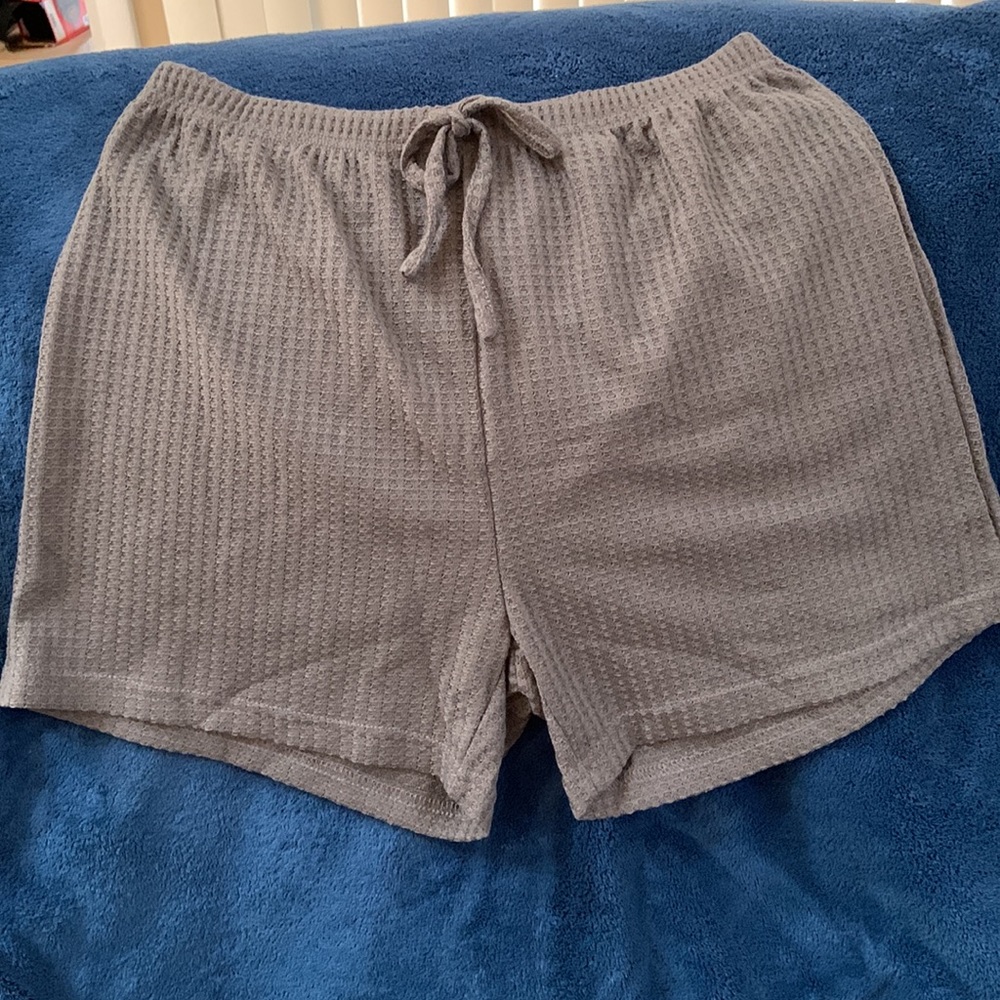 Shein Lounge Short Set - Picture 2 of 4